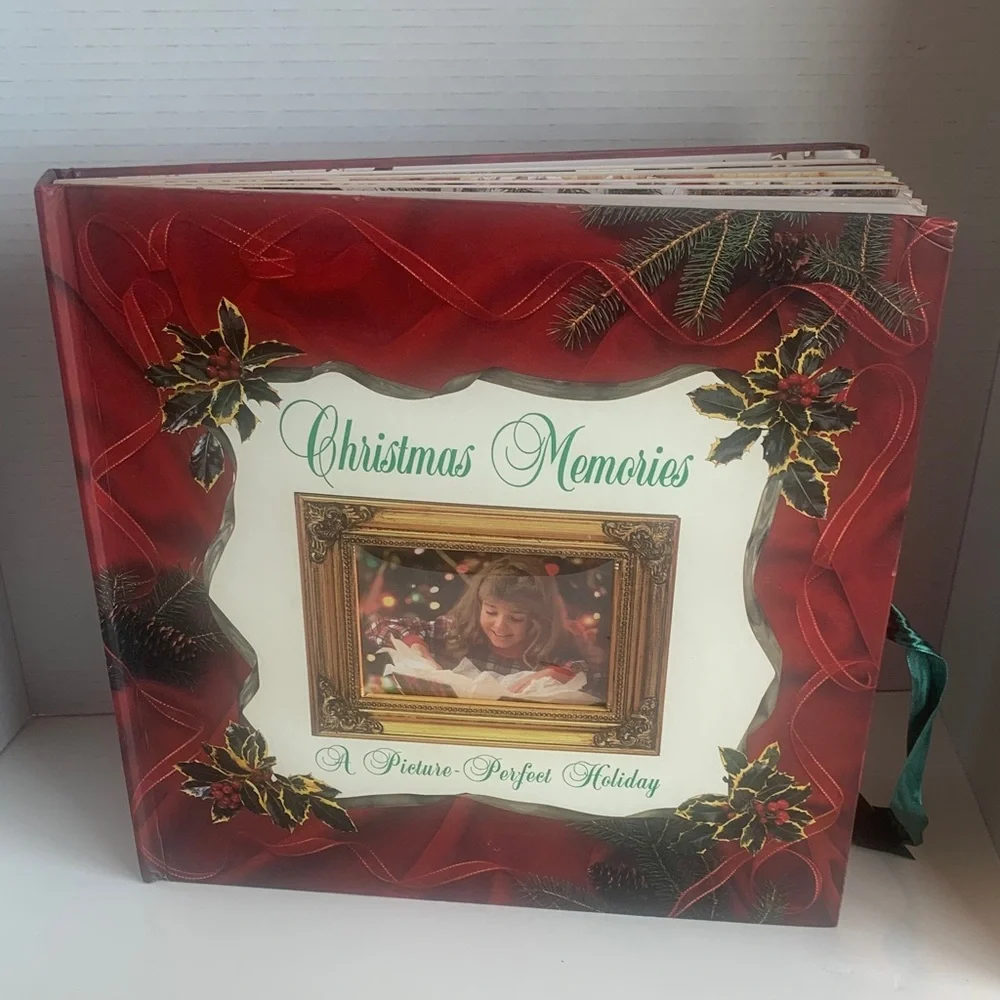 Vintage Christmas Memories Picture Perfect Holiday Photo Album Ribbon Closure